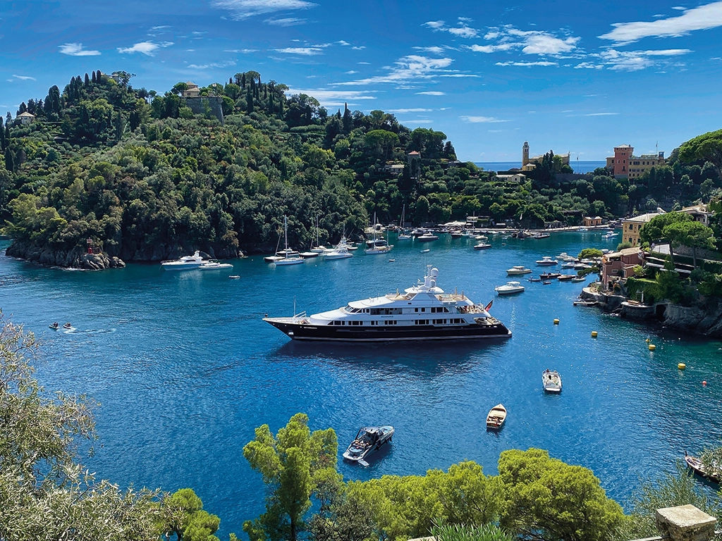 Your Luxury Yacht Charter Starts Here